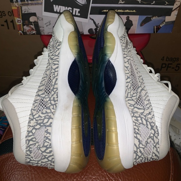 Jordan 11 Retro IE Cobait (2015) (GS) - Picture 5 of 6